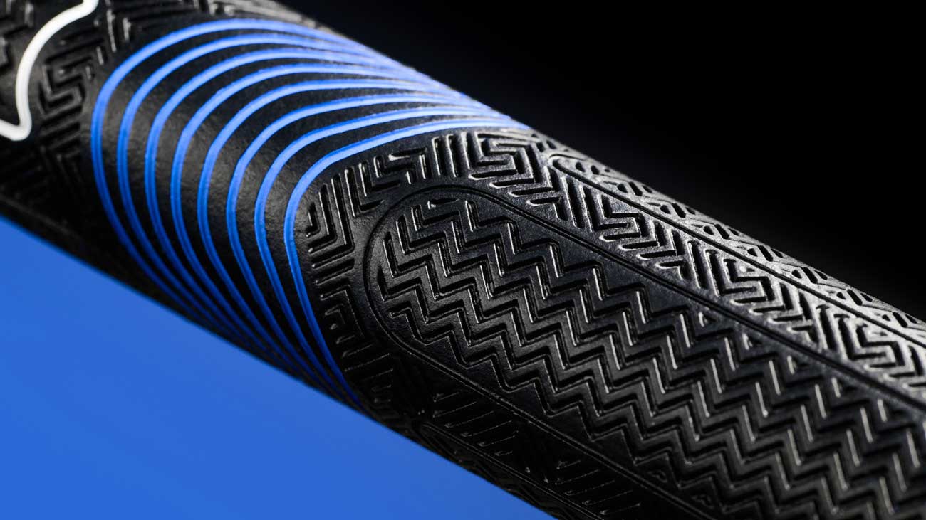 closeup of texture of Sonar+ Grip from Lamkin Golf Grips